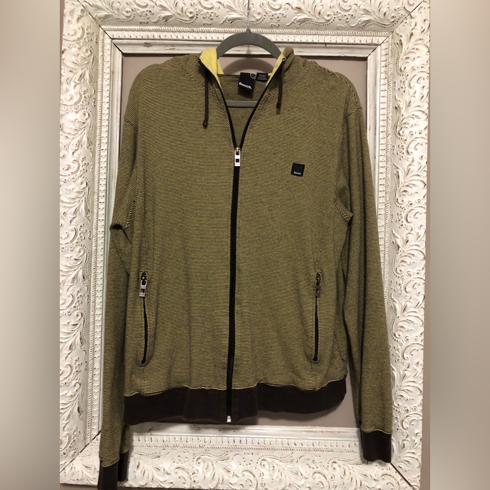 Bench Full Zip Hoodie. Size XL. ❣️